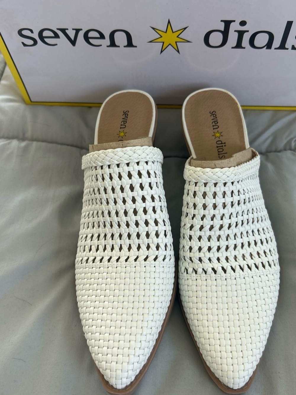 Seven Dials Woven White Pointed-Toe Mule